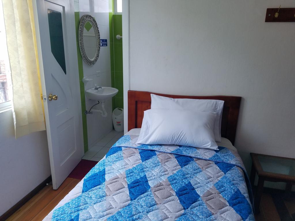 Hotel Ventura Riobamba Eksteriør bilde